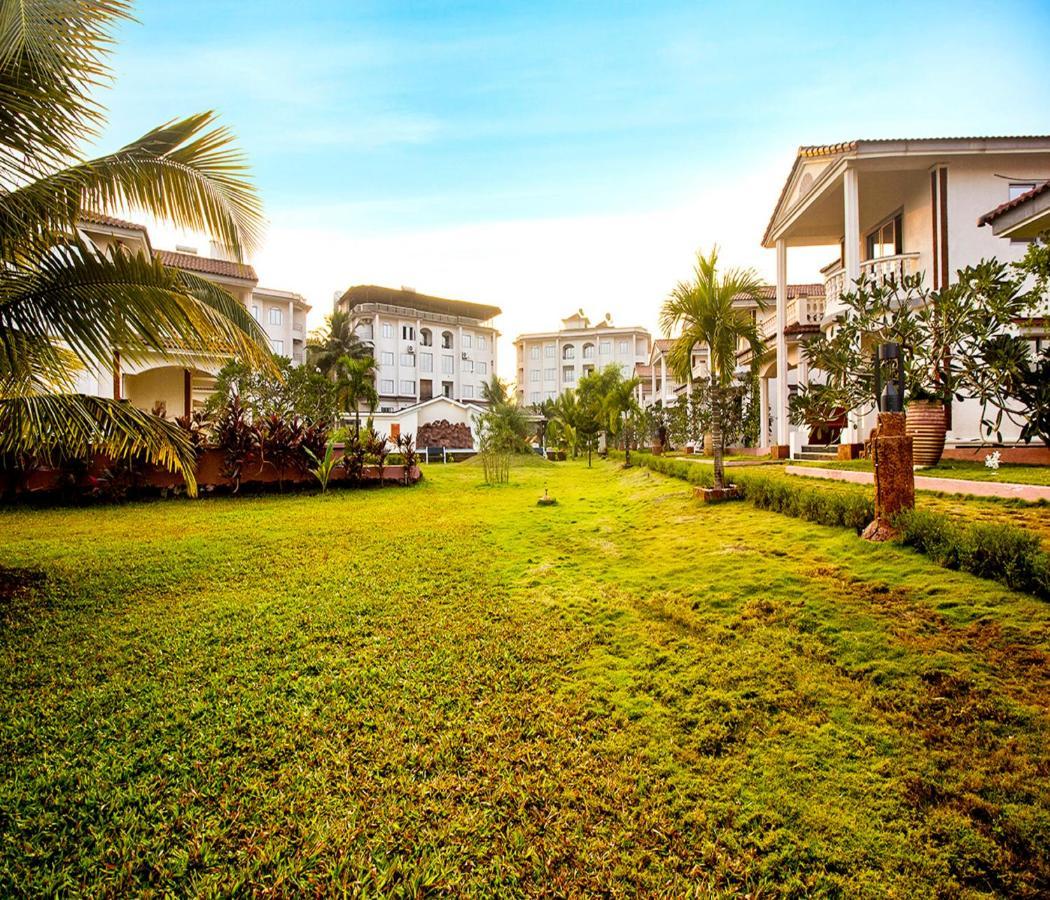 Span Suites & Villa Morjim Exterior foto