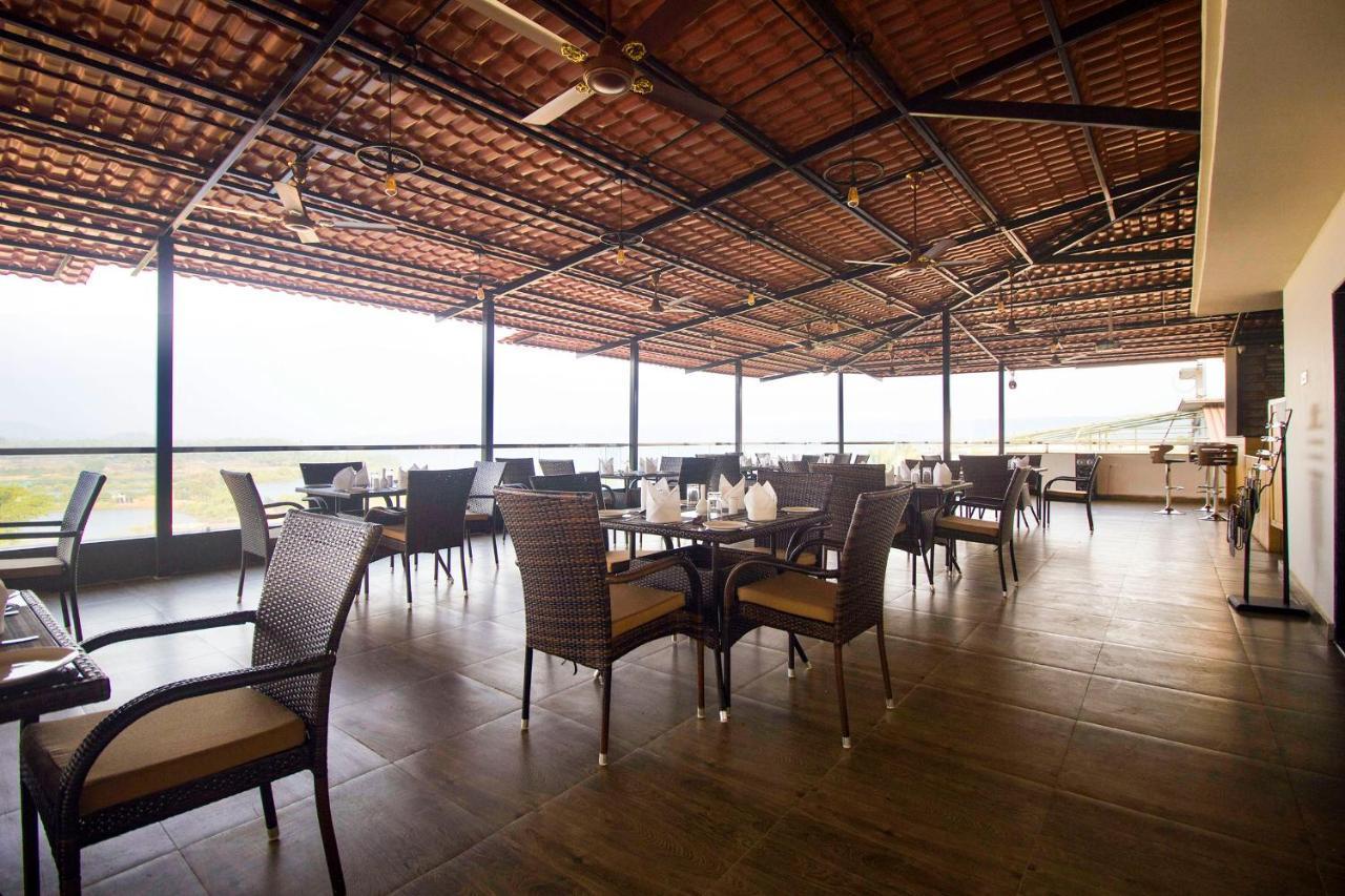 Span Suites & Villa Morjim Exterior foto